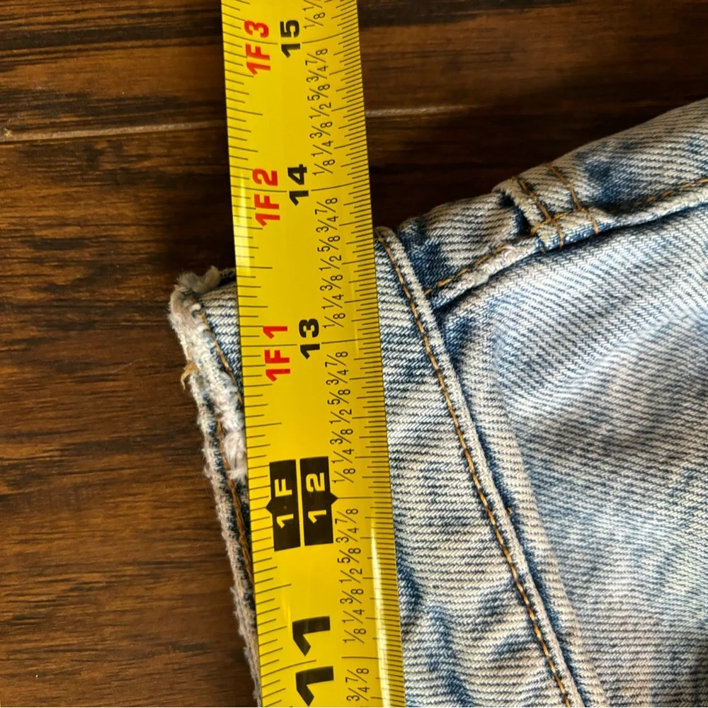 Zara Light Wash Relaxed Tapered Leg - Picture 8 of 10